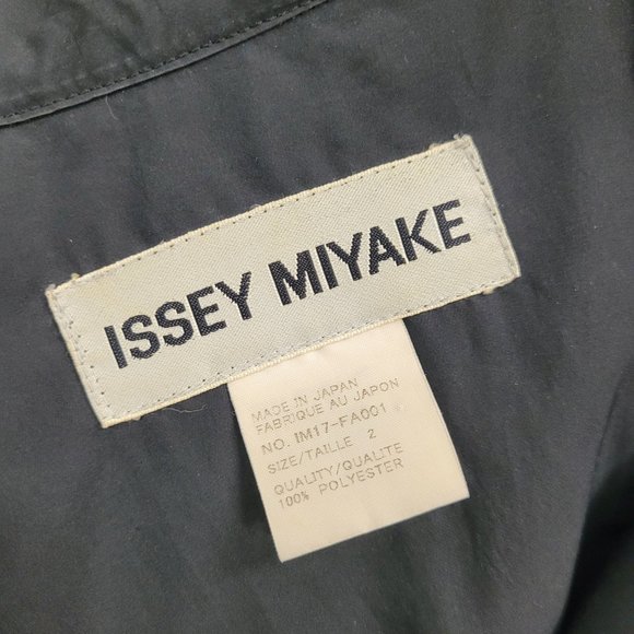 Issey Miyake Oversized Long Coat - Picture 6 of 6